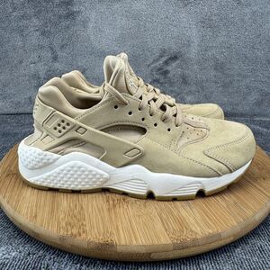Nike Shoes Womens Size 7 Tan Beige Air Huarache Suede Gum Sole AA0524-200